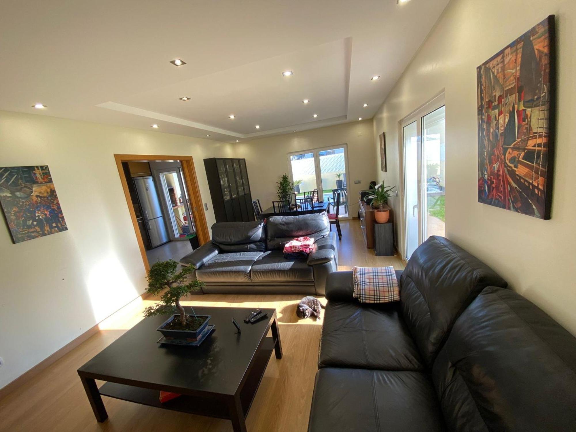 Zion Homestay Almada